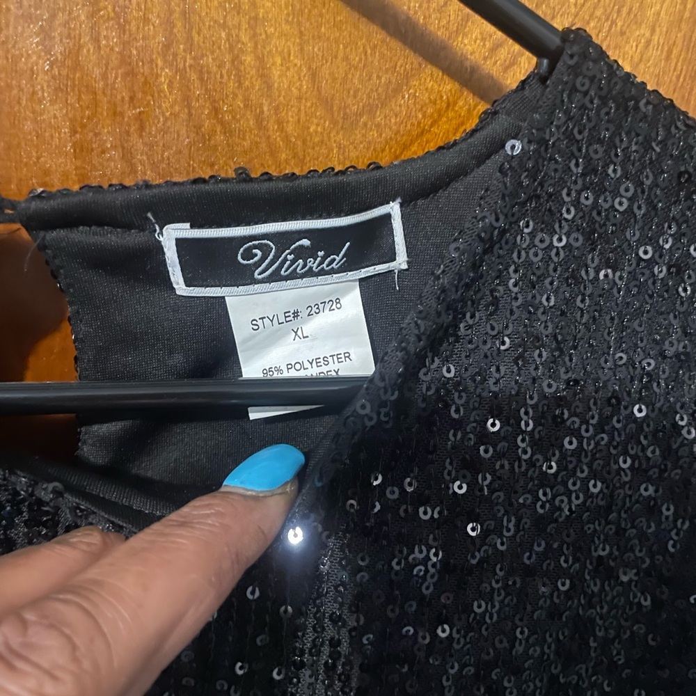 Vivid Black Sequin(crop) Top